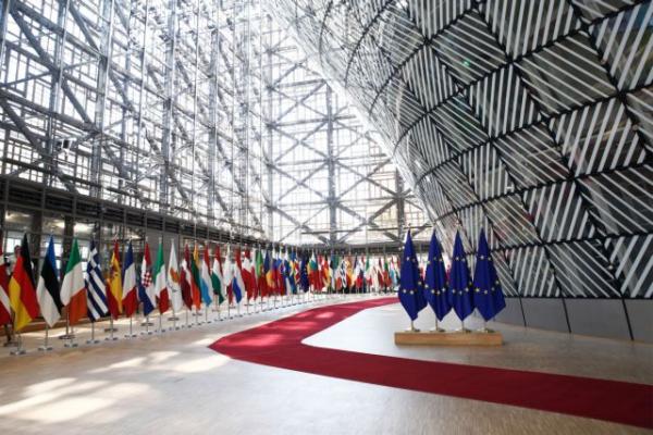 Η Ελλάδα πρώτη χώρα σε επενδύσεις από το σχέδιο Γιούνκερ