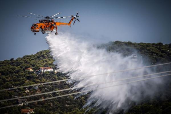 Πυρκαγιά στη βιομηχανική περιοχή Πρέβεζας – Ισχυρές δυνάμεις