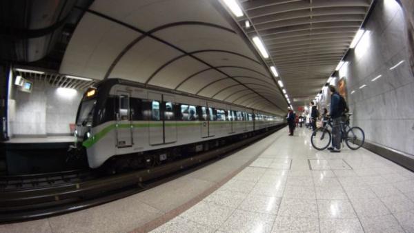 Διακοπή δρομολογίων στο μετρό λόγω ύποπτης βαλίτσας