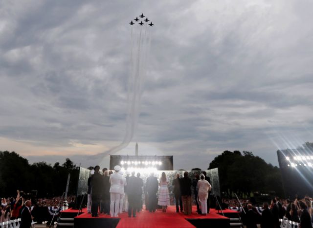 «Ρωμαϊκή» φιέστα με στρατιωτική παρέλαση έστησε ο Τραμπ