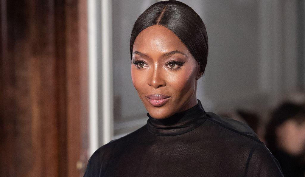 Ναόμι Κάμπελ: Πώς παραμένει αψεγάδιαστη στα 49 της