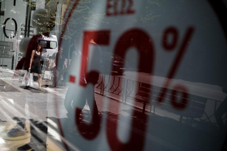Εκπτώσεις: Ευκαιρία για φθηνές αγορές – Τι προβλέπεται για τις τιμές