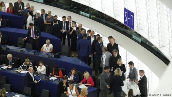 Πρώτη μέρα στα… θρανία της Ευρωβουλής