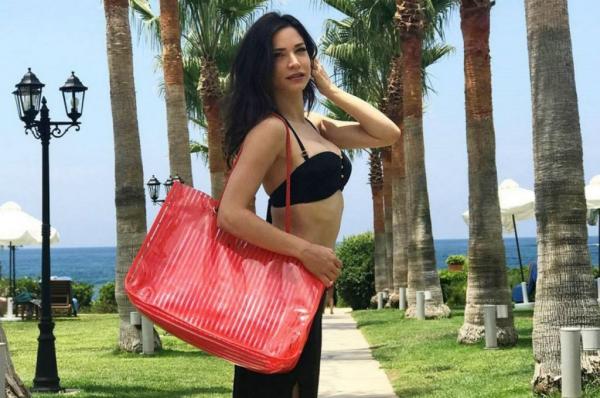 Κατερίνα Γερονικολού: Κάνει αναδρομή στην πρώτη της φωτογράφιση