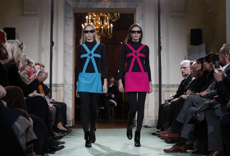 Ο Pierre Cardin στην εποχή του διαστήματος στο Μουσείο Μπρούκλιν