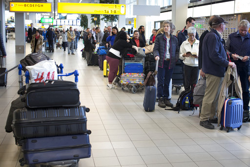 Χάος στο αεροδρόμιο του Άμστερνταμ από τη βλάβη στο σύστημα ανεφοδιασμού αεροσκαφών