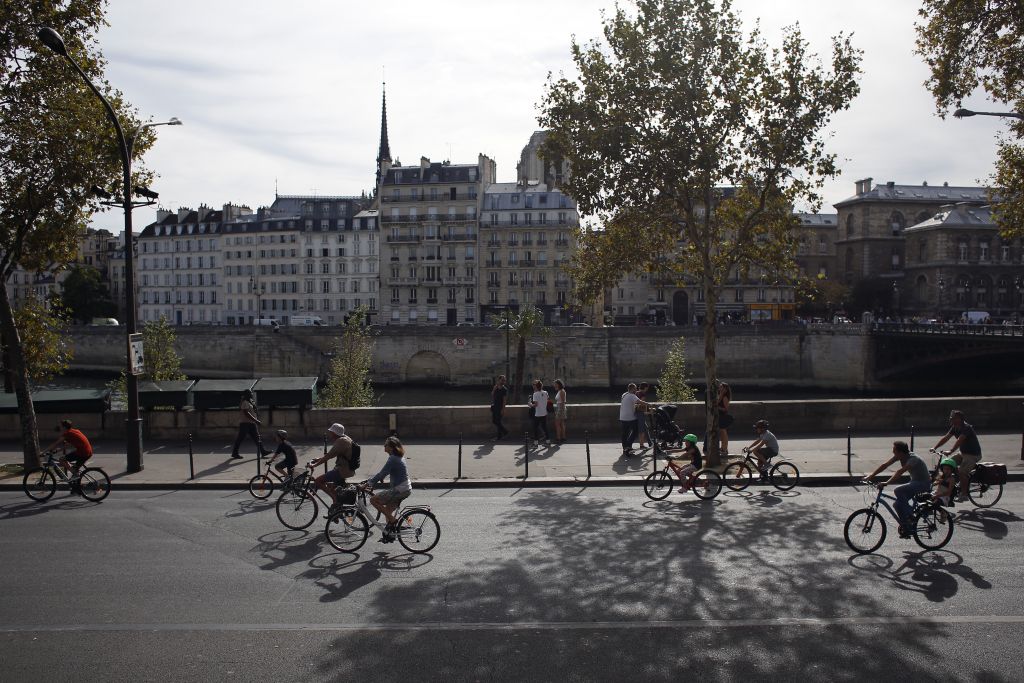 Παρίσι: Η πόλη του φωτός θα γίνει και πρωτεύουσα της ποδηλασίας