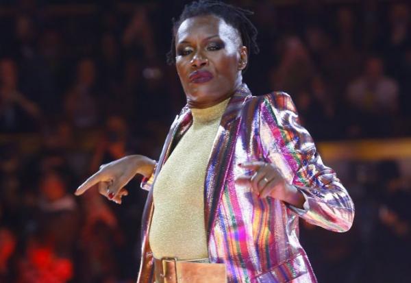 Η Γκέις Τζόουνς επιστρέφει στον Τζέιμς Μποντ