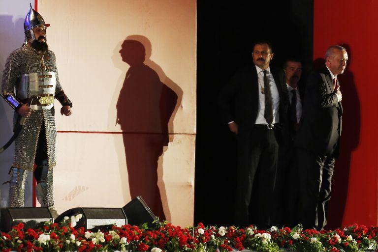 Ο πολυμέτωπος αγώνας του Ερντογάν