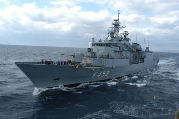 Στο λιμάνι Λεμεσού η φρεγάτα «Ύδρα» και το αρματαγωγό «Ρόδος»