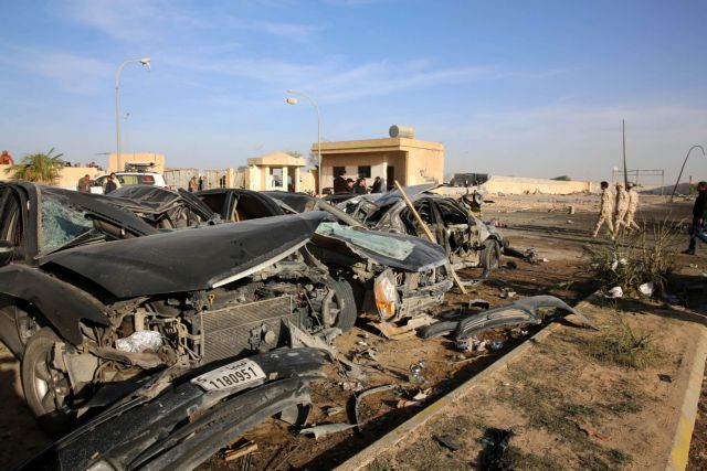 Λιβύη: Τουλάχιστον 30 μετανάστες νεκροί από την επίθεση σε κέντρο κράτησης