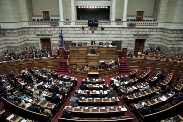 Αποχώρησε ο ΣΥΡΙΖΑ από τη Βουλή για τη συζήτηση άρσης ασυλίας Πολάκη