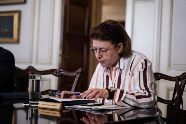 Εφοδος Μενδώνη στο ΤΑΠΑ – Τι ανακάλυψε