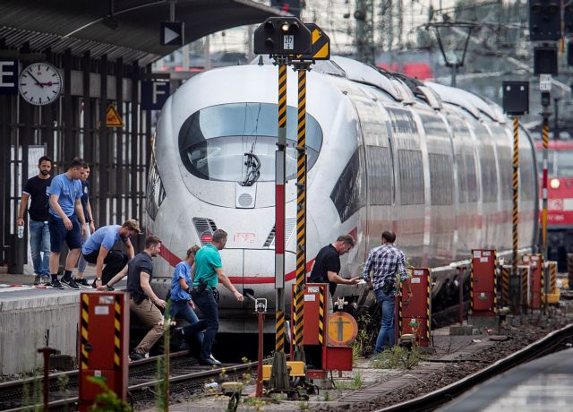 Γερμανία: Ψυχολογικά προβλήματα είχε ο 40χρονος που έσπρωξε τον 8χρονο στις γραμμές του τρένου