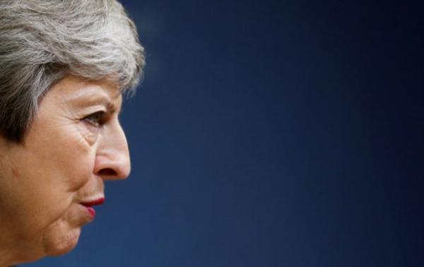 Τερέζα Μέι, μία πρωθυπουργός που φεύγει από την πίσω πόρτα