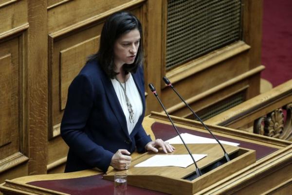 Κεραμέως: Τέλος οι αιώνιοι φοιτητές – Επιστρέφει η ελάχιστη βάση εισαγωγής στα Πανεπιστήμια