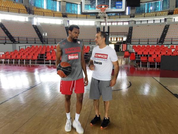 Ολυμπιακός : Η πρώτη μέρα του Πάντερ στο ΣΕΦ