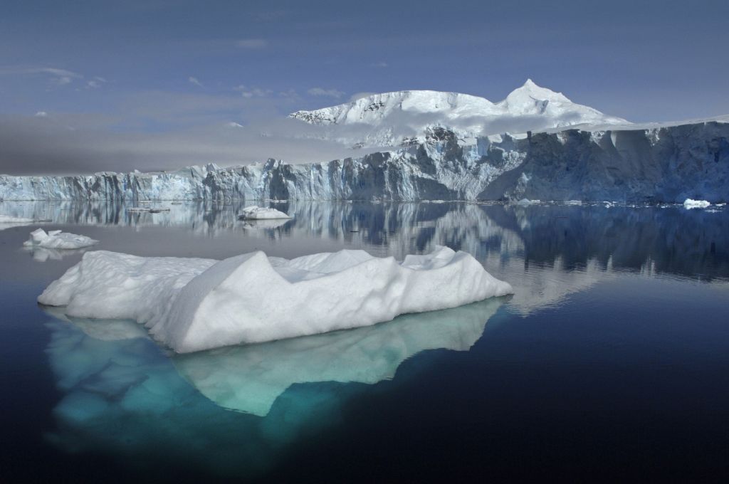 Δραματική συρρίκνωση στους πάγους της Ανταρκτικής - Τι λένε οι επιστήμονες