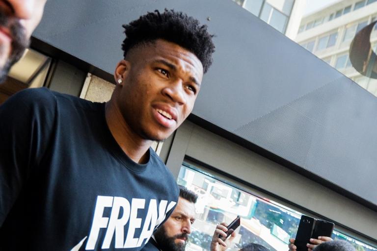 Αντετοκούνμπο : Προπόνηση με θέα το γαλάζιο