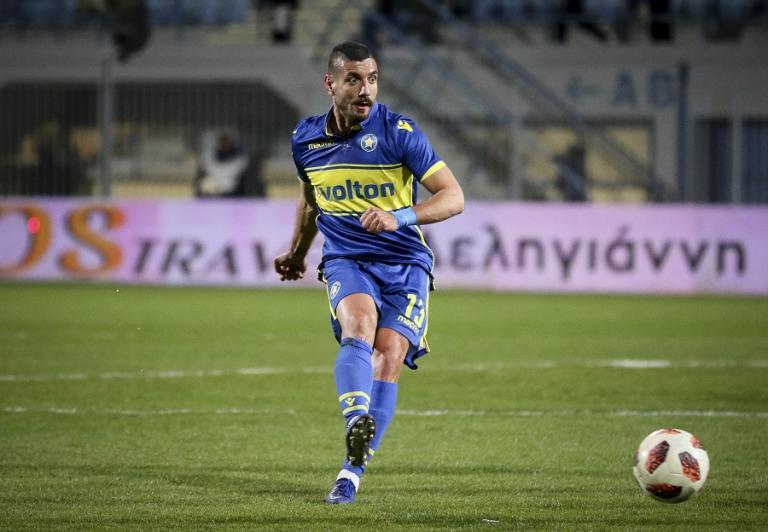 Σε ομάδα της δεύτερης κατηγορίας της Ελβετίας ο Αραβίδης