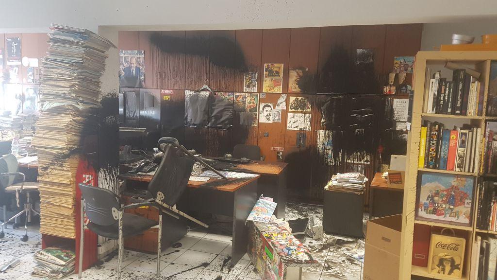 Επίθεση στα γραφεία της Athens Voice – Ο Ρουβίκωνας ανέλαβε την ευθύνη