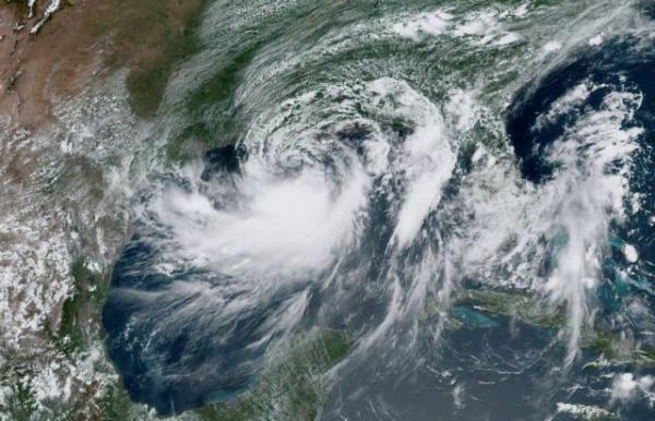 Συναγερμός στις ΗΠΑ: Η τροπική καταιγίδα Μπάρι αναβαθμίστηκε σε κυκλώνα