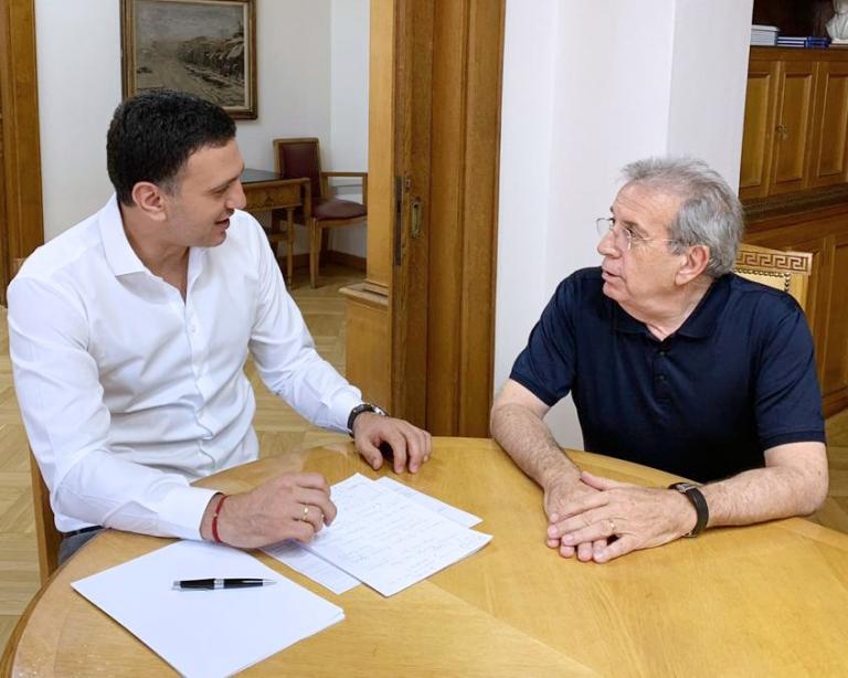 Π. Μπεχράκης: Ποιος είναι ο επικεφαλής που θα κόψει το κάπνισμα στους δημόσιους χώρους