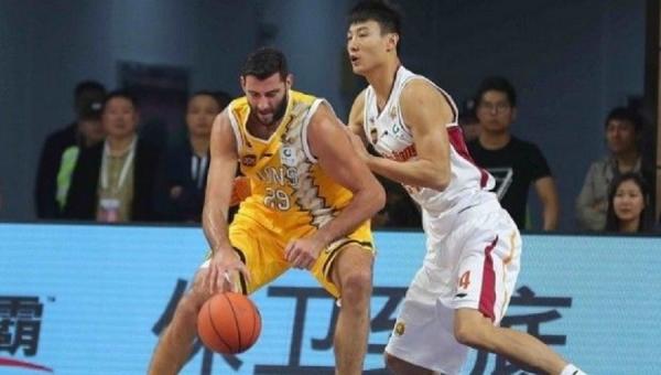 Κατσικάρης καλεί Μπουρούση στη Γκραν Κανάρια