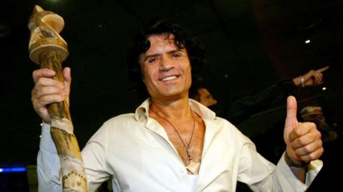 Πέθανε ο έλληνας τραγουδιστής Κώστας Κορδάλης