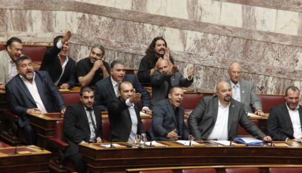 Οριστικό : Η Χρυσή Αυγή μένει εκτός Βουλής