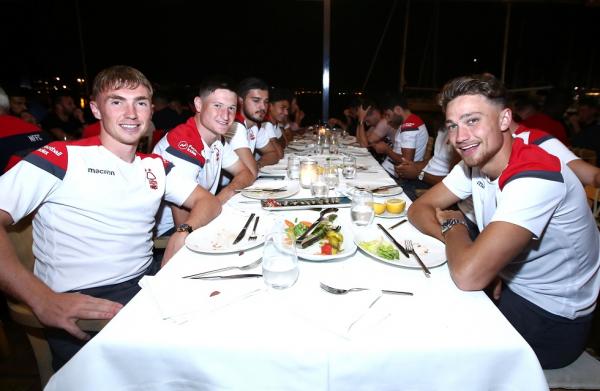 Σε οικογενειακό κλίμα το δείπνο Ολυμπιακού – Νότιγχαμ