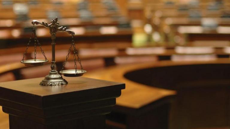 Πάτρα: Γυναίκα θα πληρώσει «χρυσό» τον πρώην σύζυγό της – Τι συνέβη