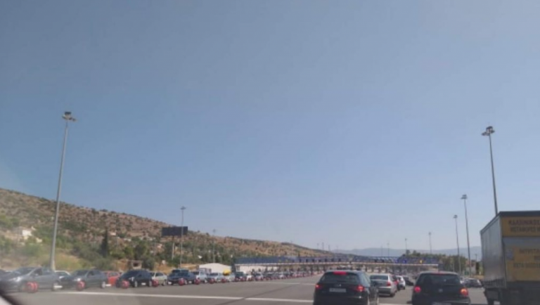 Μετ΄ εμποδίων οι μετακινήσεις των ψηφοφόρων – Μποτιλιάρισμα στην εθνική οδό