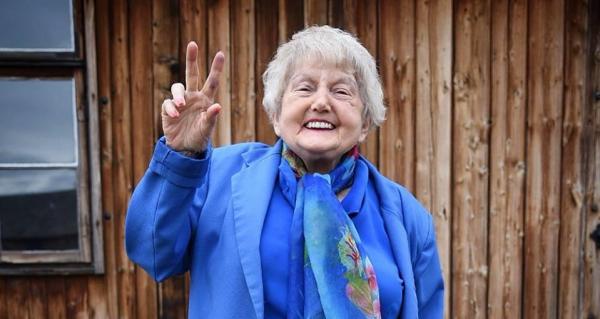 Εύα Κορ: Η επιζήσασα του Μένγκελε πέθανε σε επίσκεψη στο Άουσβιτς