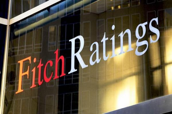 Fitch: Bελτίωση της πολιτικής σταθερότητας στην Ελλάδα