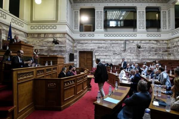 «Πέρασε» από την Επιτροπή της Βουλής το φορολογικό νομοσχέδιο – Την Τρίτη στην Ολομέλεια