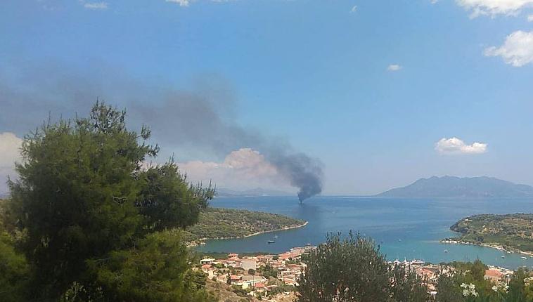 Φωτιά σε ιστιοφόρο σκάφος στην Επίδαυρο