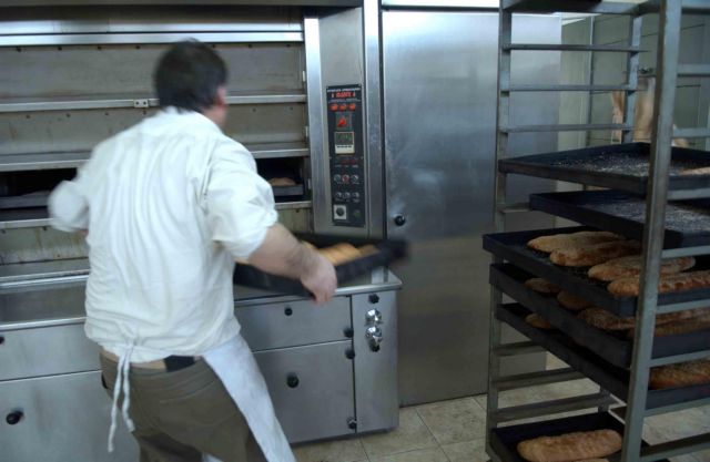 Φούρναρης πληρώνει πρόστιμο επειδή άκουγε… αθλητικά