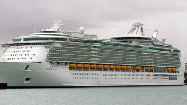 Βρέφος έπεσε από τον 11ο όροφο κρουαζιερόπλοιου