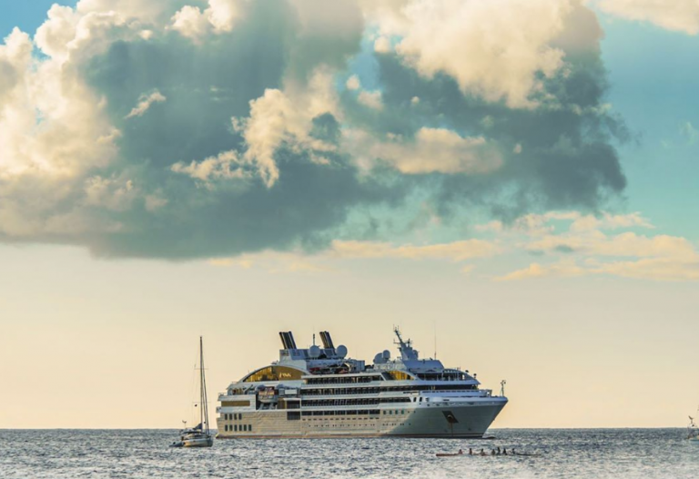 Κρουαζιέρα (Τέχνης) θα σε πάω – Το Λούβρο σαλπάρει από την Αθήνα!