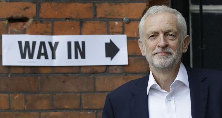 Μόνο ο Κόρμπιν μπορεί να σταματήσει τον Τζόνσον