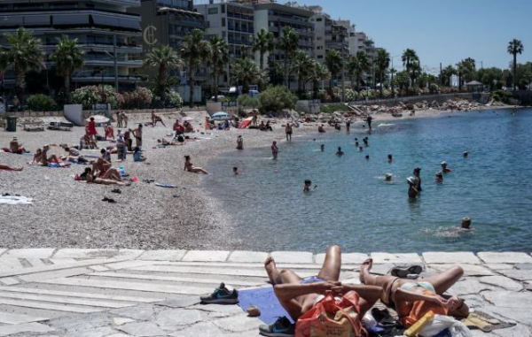 Ο καιρός την Τρίτη: Καύσωνας στα ηπειρωτικά, αλλά και τοπικές μπόρες στα βόρεια