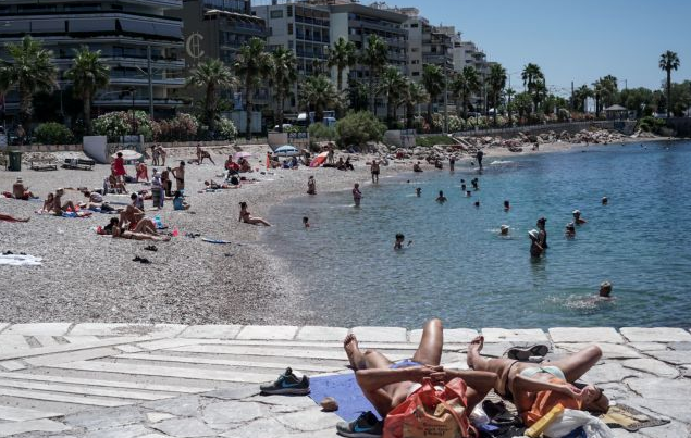 Ο καιρός την Τρίτη: Καύσωνας στα ηπειρωτικά, αλλά και τοπικές μπόρες στα βόρεια