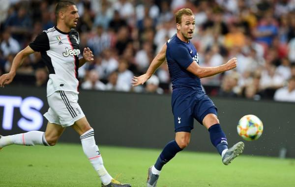 Η Τότεναμ εκτέλεσε τη Γιουβέντους με γκολάρα του Κέιν από τη σέντρα!