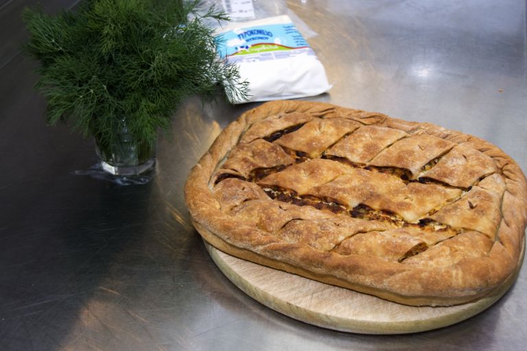 Η παραδοσιακή κρεμμυδόπιτα της Μυκόνου