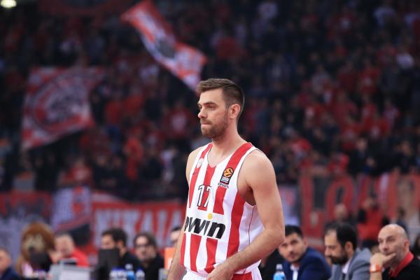 Πώς αποχαιρέτησε τον Ολυμπιακό ο Βαγγέλης Μάντζαρης