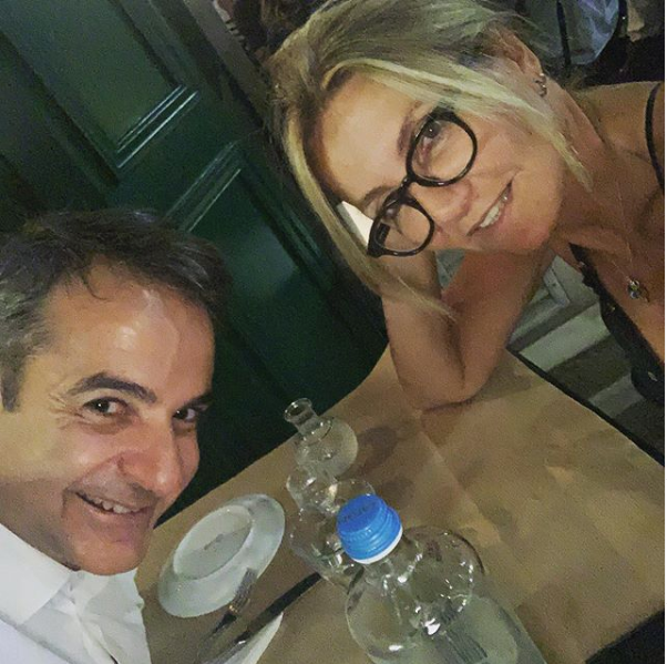 Για ούζο ο Μητσοτάκης μετά τη Βουλή