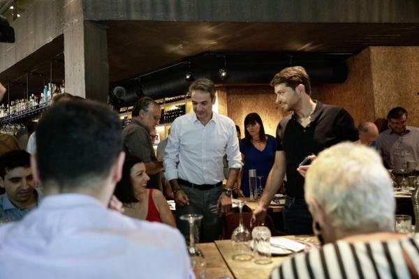 Στο Παγκράτι το γεύμα του Κυριάκου Μητσοτάκη με τους πολιτικούς συντάκτες