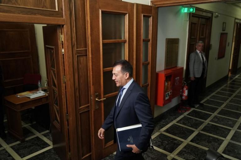 Το ξέφραγο αμπέλι του Βρούτση