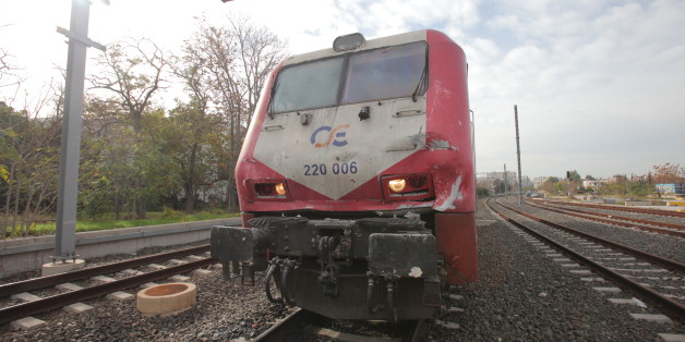 Σύγκρουση τρένου με ΙΧ στη Φλώρινα – Απεγκλωβισμός ατόμου